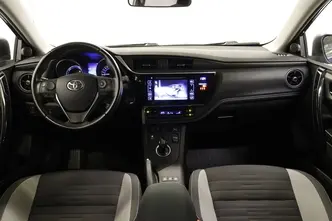 Toyota Auris, 1.8, 73 kW, гибрид б+э, автомат, передний привод