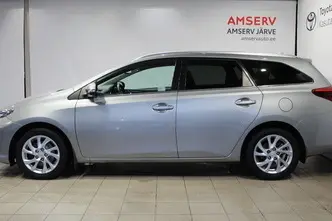 Toyota Auris, 1.6, 97 kW, бензин, механическая, передний привод