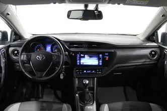 Toyota Auris, 1.6, 97 kW, бензин, механическая, передний привод