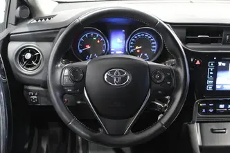 Toyota Auris, 1.6, 97 kW, бензин, механическая, передний привод