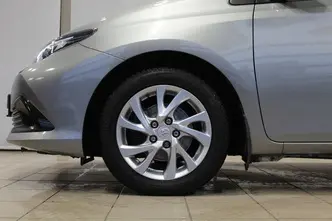 Toyota Auris, 1.6, 97 kW, бензин, механическая, передний привод