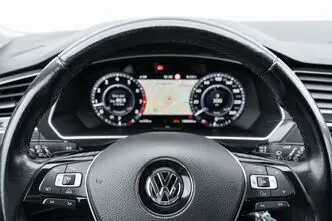 Volkswagen Tiguan, 1.0, 110 kW, бензин, автомат, полный привод