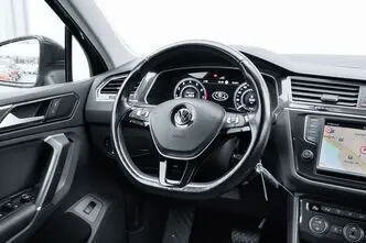 Volkswagen Tiguan, 1.0, 110 kW, бензин, автомат, полный привод