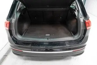 Volkswagen Tiguan, 2.0, 110 kW, bensiin, automaat, esivedu