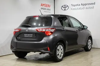 Toyota Yaris, 1.5, 82 kW, бензин, механическая, передний привод