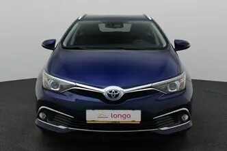 Toyota Auris, 1.8, 73 kW, гибрид б+э, автомат, передний привод