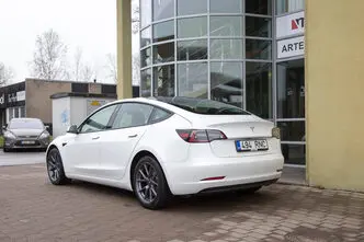 Tesla Model 3, 88 kW, электричество, задний привод