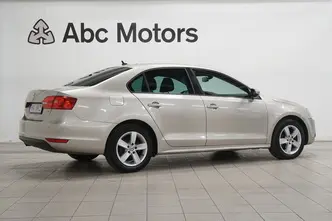 Volkswagen Jetta, 1.6, 77 kW, diisel, automaat, esivedu