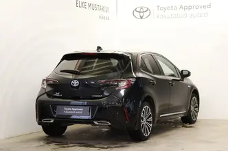 Toyota Corolla, 2.0, 112 kW, гибрид б+э, автомат, передний привод