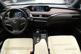 Lexus UX 300, 57 kW, elekter, esivedu