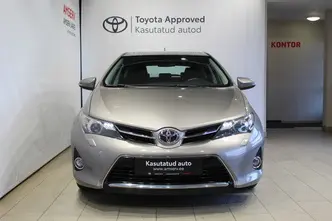 Toyota Auris, 1.6, 97 kW, petrol, manual, front-wheel drive