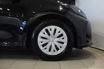 Toyota Yaris, 1.5, 92 kW, бензин, механическая, передний привод