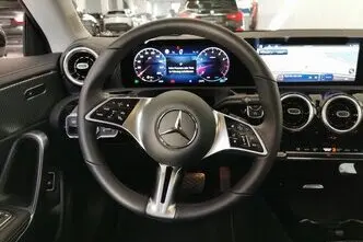 Mercedes-Benz CLA 180, 1.3, 100 kW, automaat, esivedu