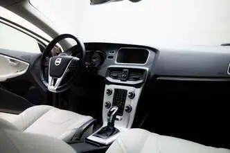 Volvo V40, 2.0, 130 kW, diisel, automaat, esivedu