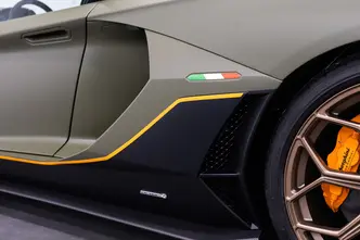 Lamborghini Aventador, 6.5, 574 kW, bensiin, automaat, nelikvedu