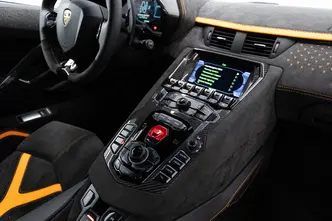 Lamborghini Aventador, 6.5, 574 kW, bensiin, automaat, nelikvedu