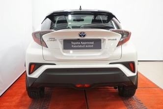 Toyota C-HR, 1.8, 72 kW, гибрид б+э, автомат, передний привод