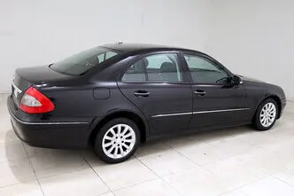 Mercedes-Benz E 200, 1.8, 135 kW, bensiin, automaat, tagavedu