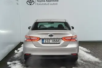 Toyota Camry, 2.5, 131 kW, hybrid, automatic, front-wheel drive