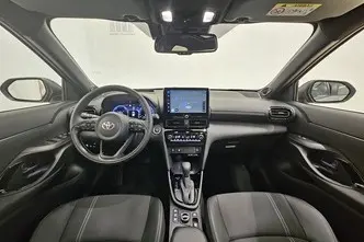 Toyota Yaris Cross, 1.5, 68 kW, гибрид, автомат, полный привод