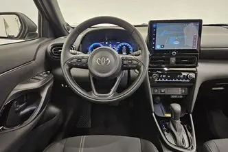 Toyota Yaris Cross, 1.5, 68 kW, гибрид, автомат, полный привод