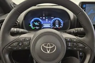 Toyota Yaris Cross, 1.5, 68 kW, гибрид, автомат, полный привод