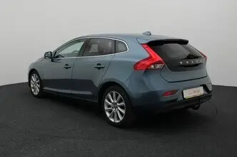 Volvo V40, 1.6, 84 kW, diesel, manual, front-wheel drive