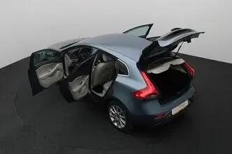 Volvo V40, 1.6, 84 kW, diesel, manual, front-wheel drive