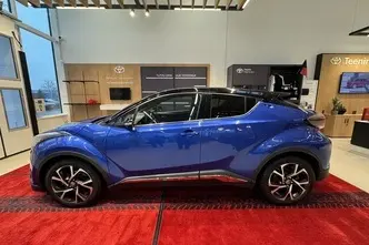 Toyota C-HR, 1.8, 72 kW, hybrid, automatic, front-wheel drive