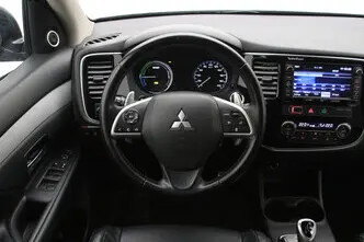 Mitsubishi Outlander, 2.0, 89 kW, pistikhübriid, automaat, nelikvedu