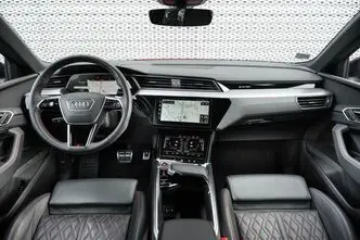 Audi SQ8, 370 kW, elekter, automaat, nelikvedu