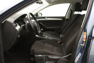 Volkswagen Passat, 1.4, 92 kW, bensiin, manuaal, esivedu