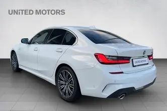 BMW 330, 2.0, 135 kW, plug-in hybrid, automatic, rear-wheel drive