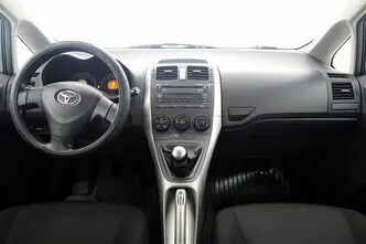 Toyota Auris, 1.4, 71 kW, bensiin, manuaal, esivedu