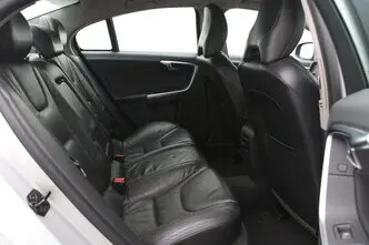 Volvo S60, 1.6, 110 kW, bensiin, manuaal, esivedu