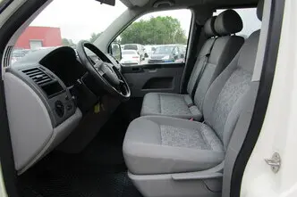 Volkswagen Caravelle, 2.5, дизель, автомат, передний привод