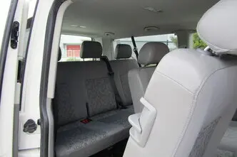 Volkswagen Caravelle, 2.5, дизель, автомат, передний привод