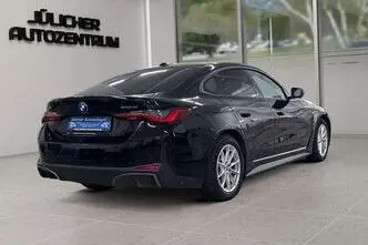 BMW i4, 210 kW, elekter, automaat, tagavedu