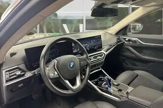 BMW i4, 210 kW, elekter, automaat, tagavedu