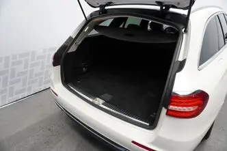 Mercedes-Benz E 220, 2.0, 143 kW, diisel, automaat, tagavedu