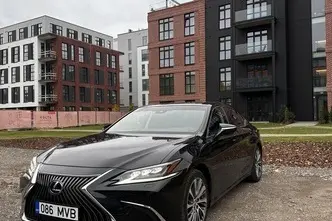 Lexus ES 300, 2.5, 131 kW, hübriid, automaat, esivedu