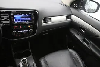 Mitsubishi Outlander, 2.0, 89 kW, pistikhübriid, automaat, nelikvedu