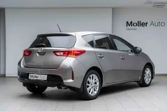 Toyota Auris, 1.6, 97 kW, bensiin, automaat, esivedu