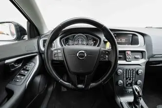 Volvo V40, 2.0, 88 kW, diisel, automaat, esivedu