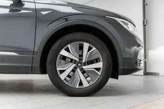 Volkswagen Tiguan, 1.0, 157 kW, bensiin, automaat, esivedu