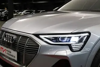 Audi e-tron, 158 kW, elekter, automaat, nelikvedu