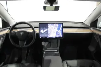 Tesla Model Y, 153 kW, elekter, nelikvedu