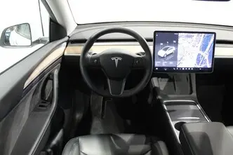 Tesla Model Y, 153 kW, elekter, nelikvedu