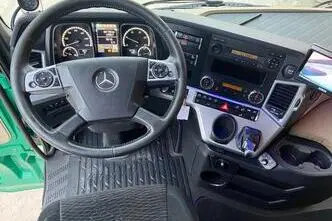 Mercedes-Benz Actros, 460 kW, diisel, automaat