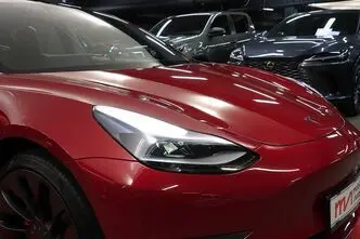 Tesla Model 3, 377 kW, elekter, automaat, nelikvedu